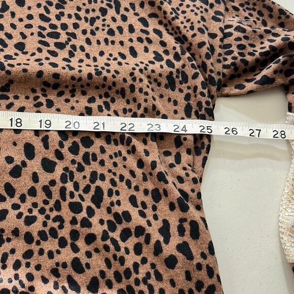 Homeyme Curvy Animal Print Long Sleeve Top with Sequin Accent Sleeves Size XXL - Picture 5 of 7